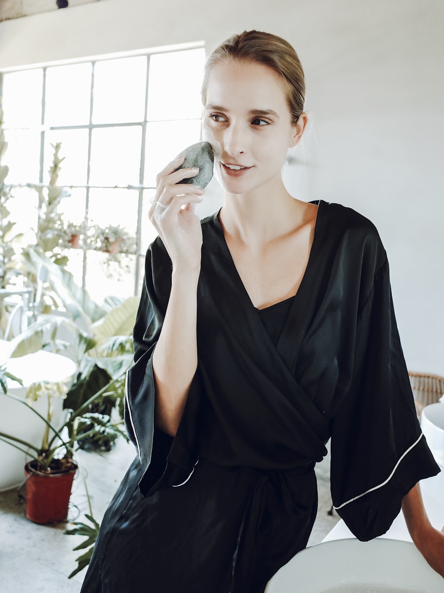 Esmé Satin Robe in Black