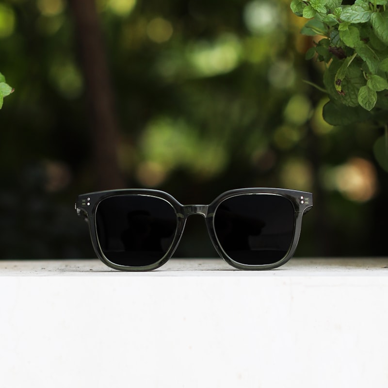 Atlas Square sunglasses in Matte Black