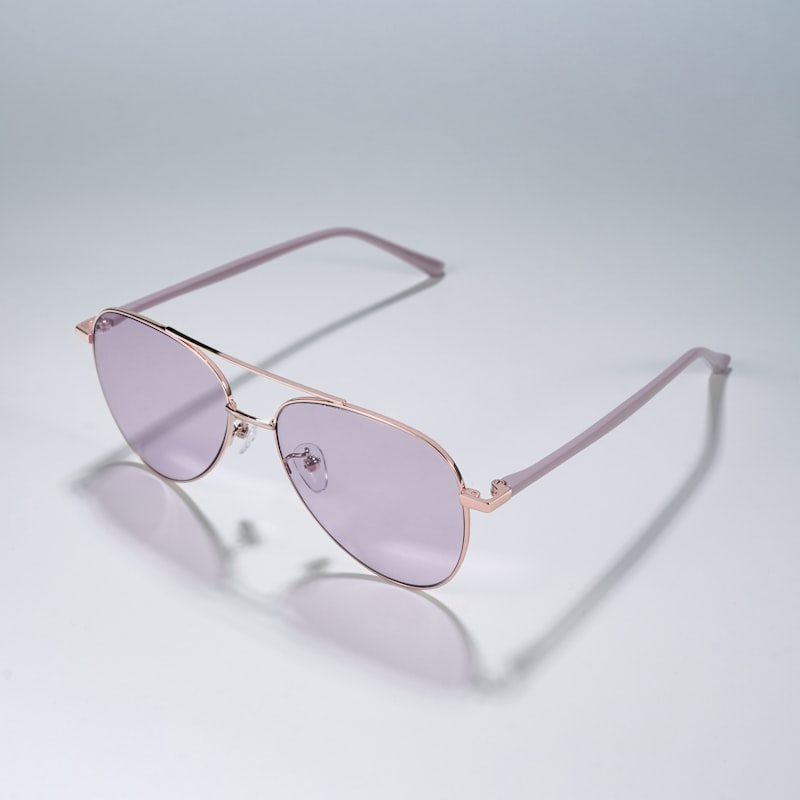 Sol Aviator sunglasses in Gold
