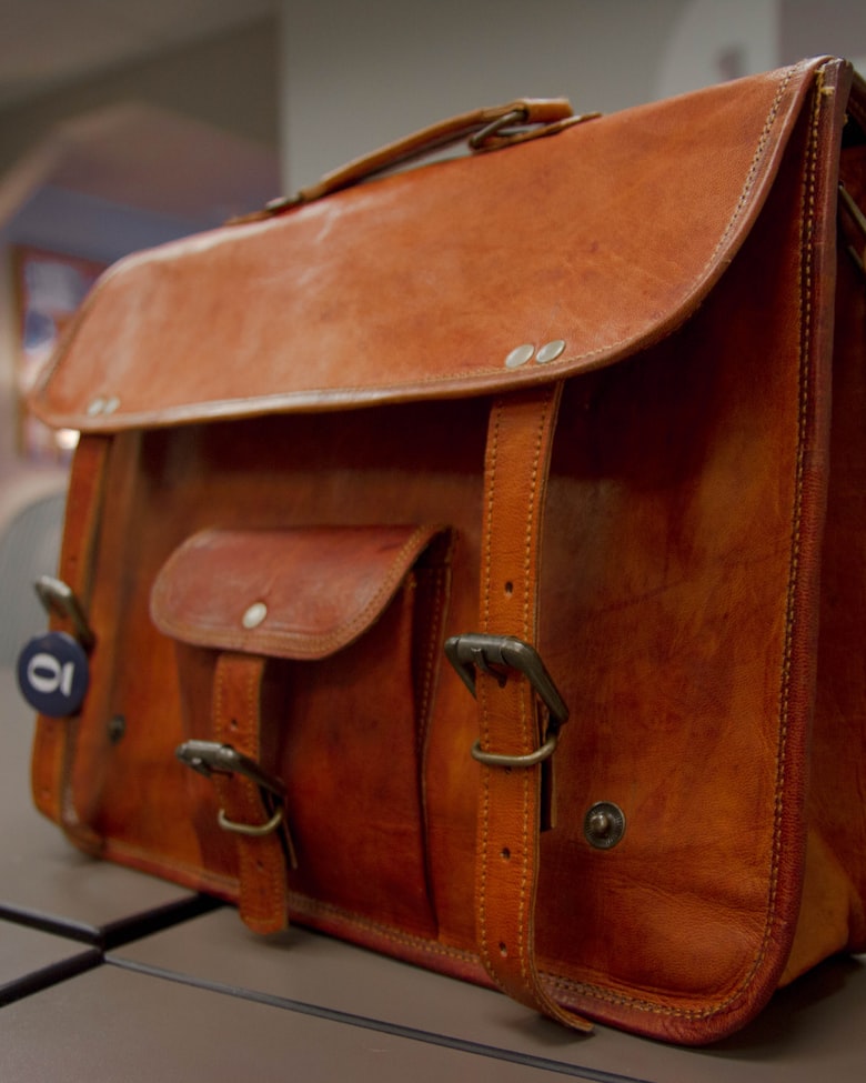 Demi Top-Handle in Cognac leather