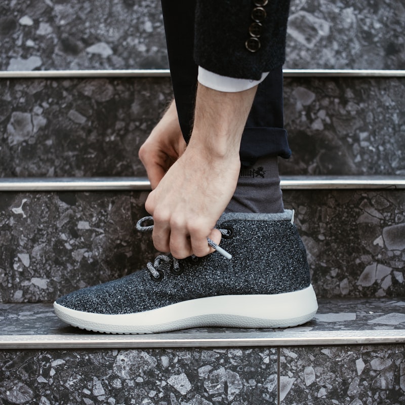 The Wool Runner Mid in Slate