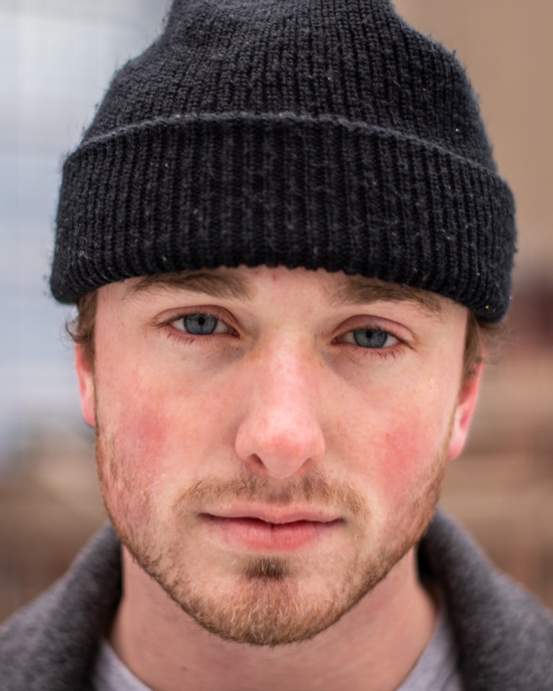 Cashmere Ribbed Beanie in Charcoal