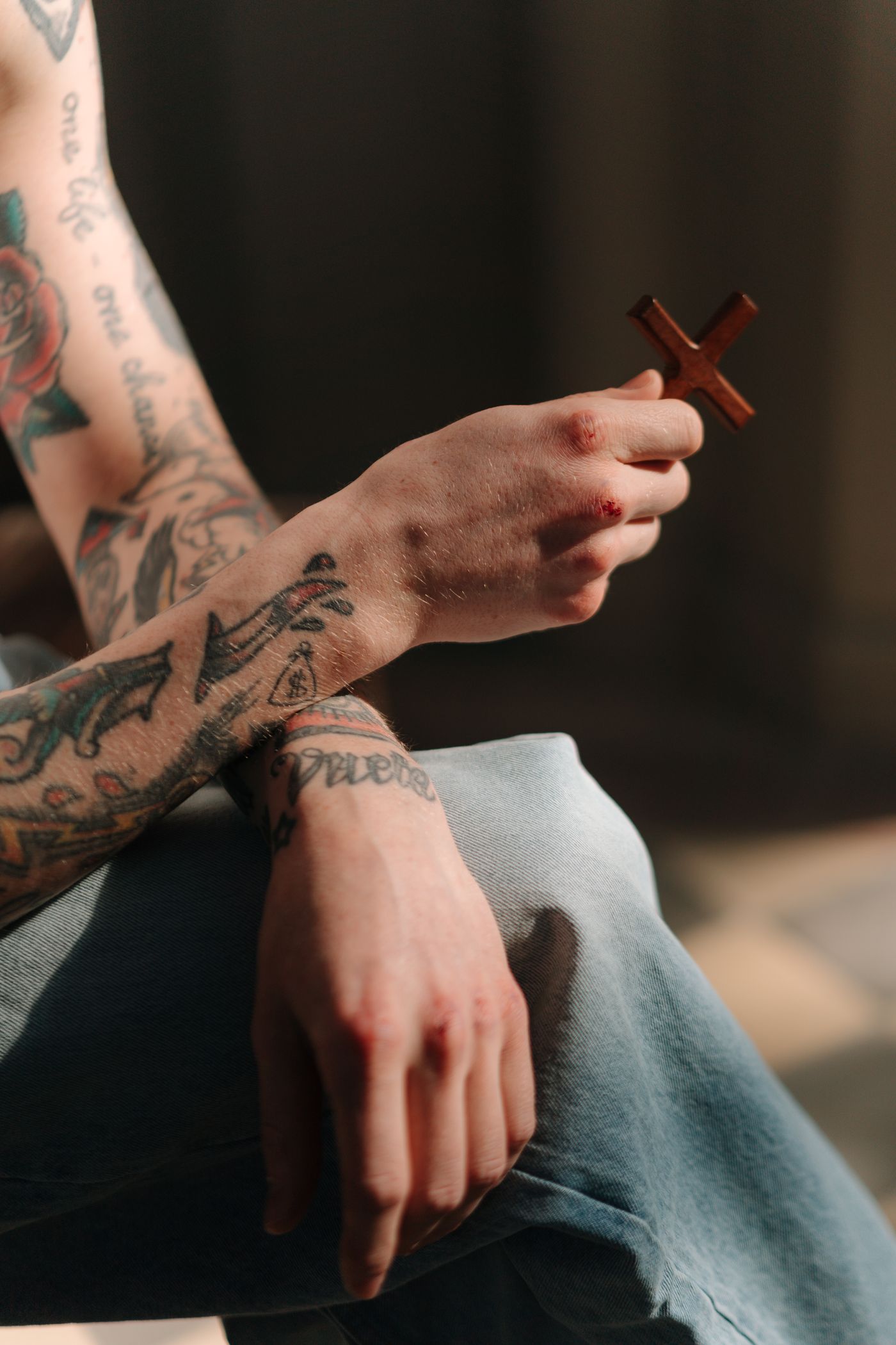 Black and grey pieces across both arms